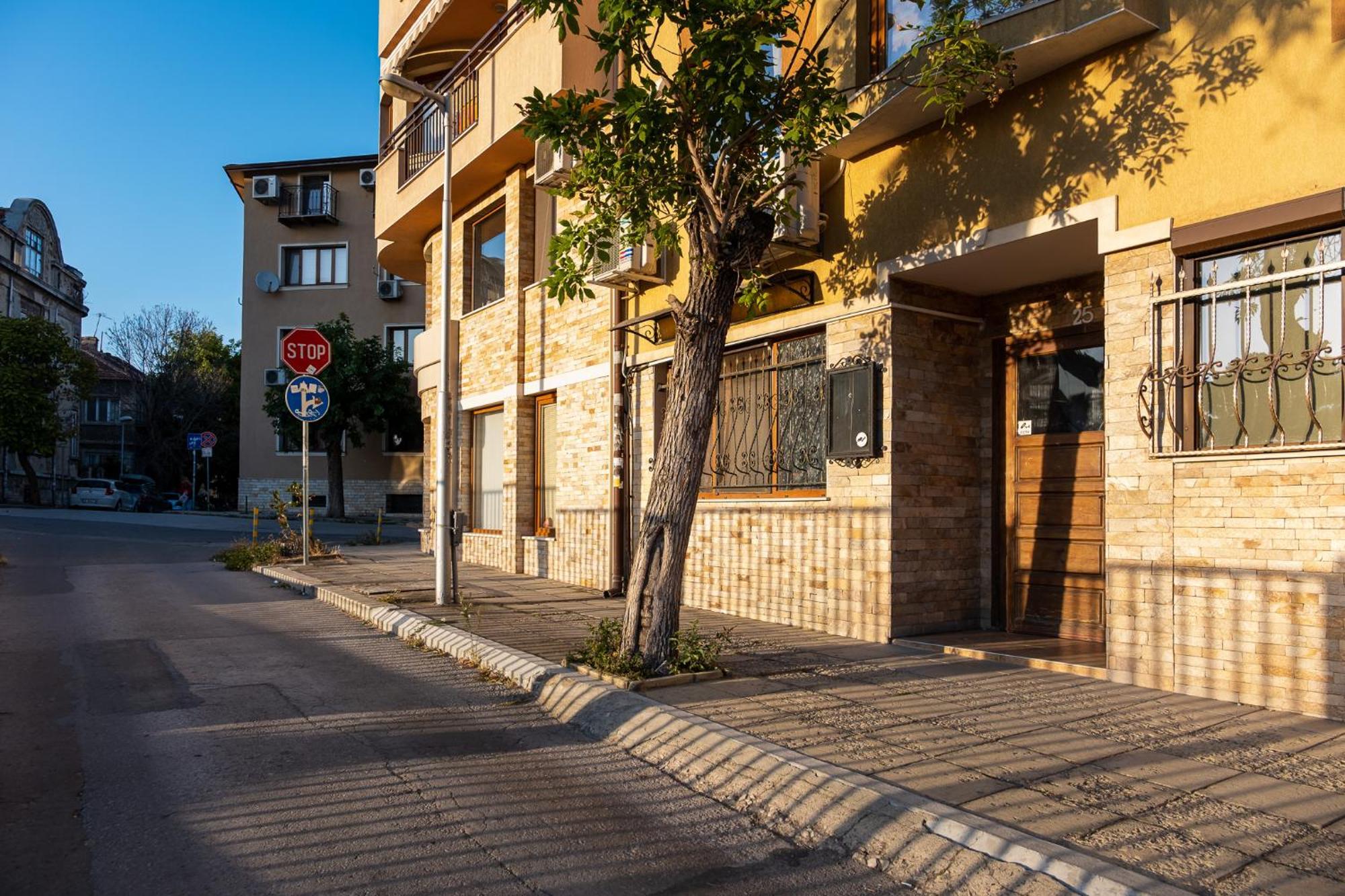 Roman Thermae 2Bdrm Sunny Apartment Warna Exterior foto